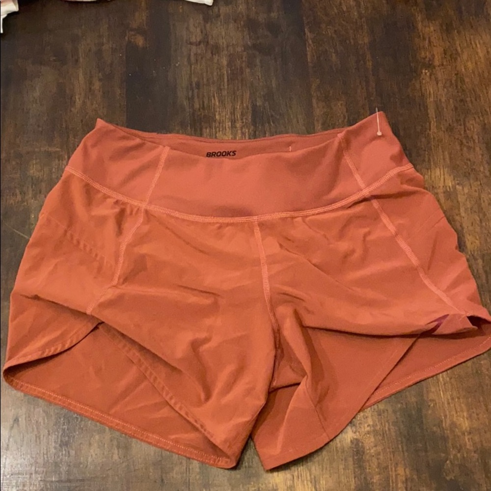 NWOT Brooks Chaser Short